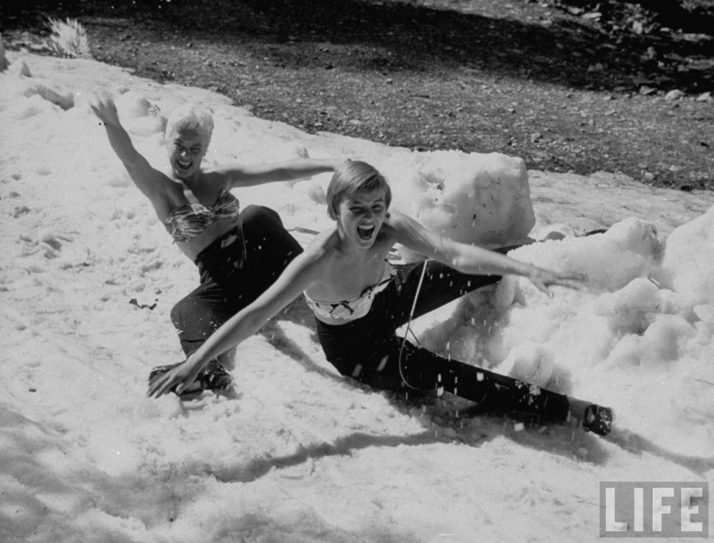 1950s 1960s friendship girlfriends snow